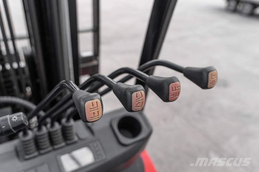 Manitou MI 30 D Dieselové vozíky