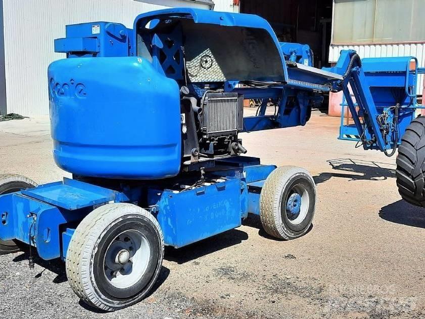 Genie Z 45/25 J Kĺbové plošiny