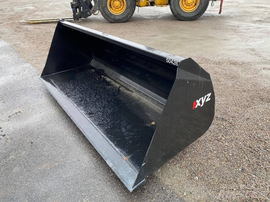 XYZ Snöskopa 260 cm Príslušenstvo pre čelné nakladače