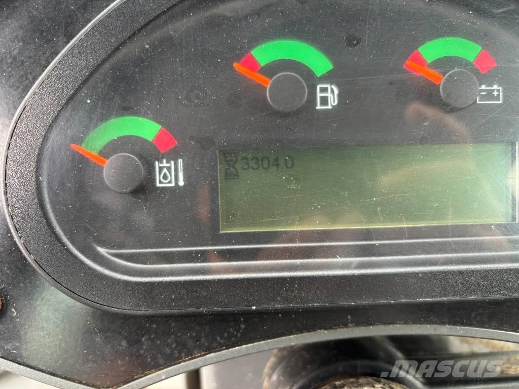 CAT 906 M Kolesové nakladače
