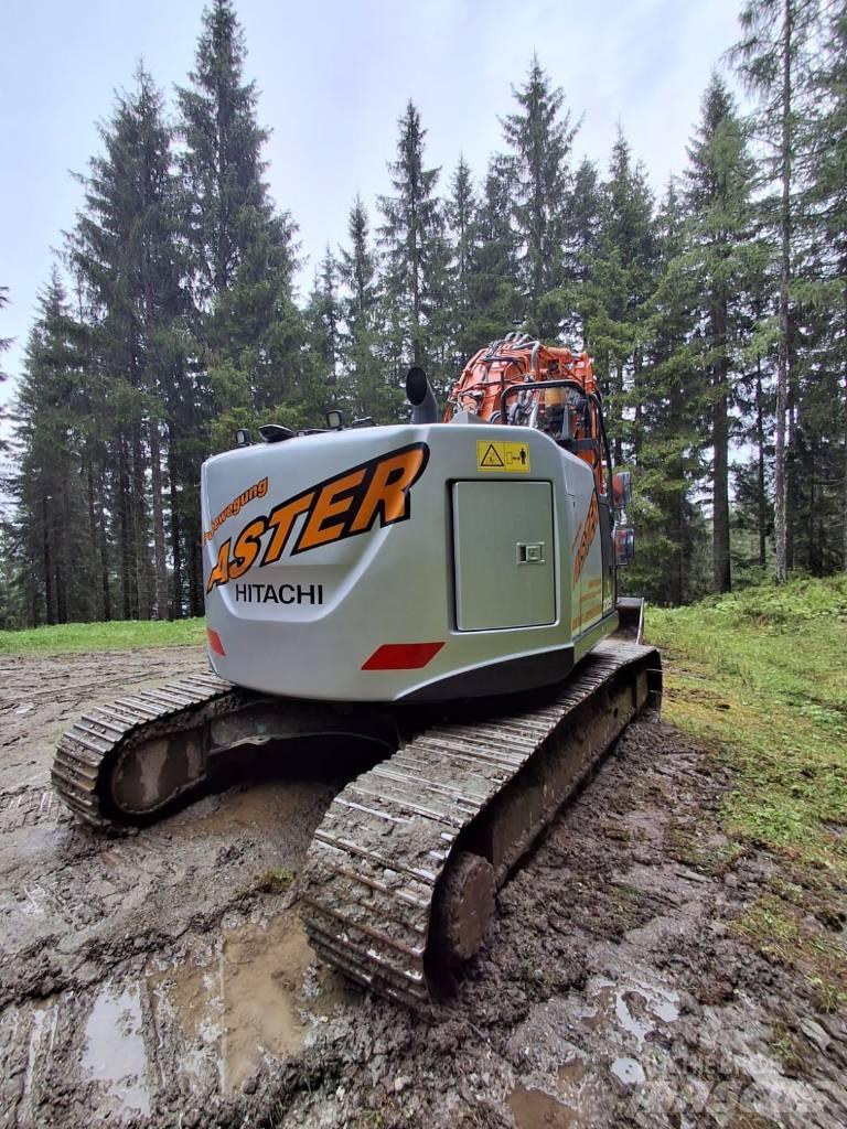 Hitachi ZX 225 US LC Pásové rýpadlá