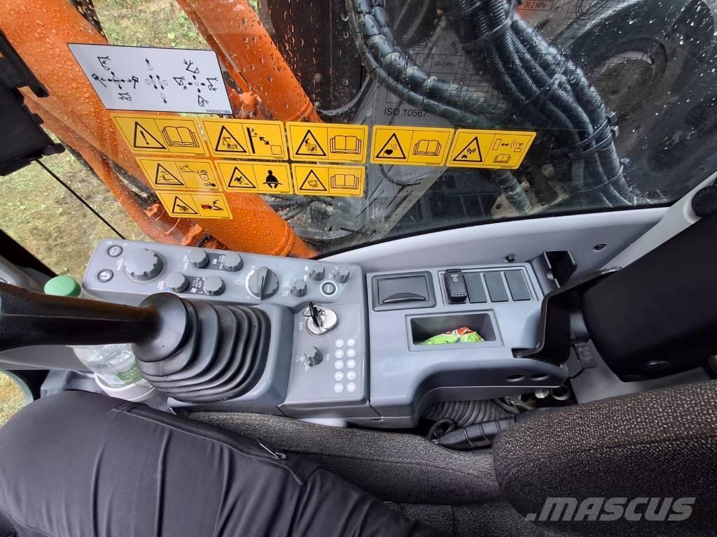 Hitachi ZX 225 US LC Pásové rýpadlá