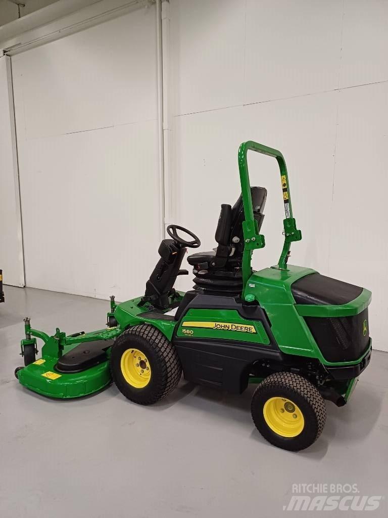 John Deere 1580 Samochodné kosačky