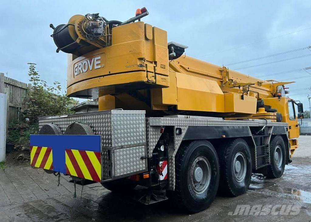 Grove GMK 3055 Univerzálne terénne žeriavy