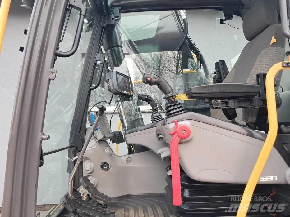 Volvo EC 220 DL Pásové rýpadlá