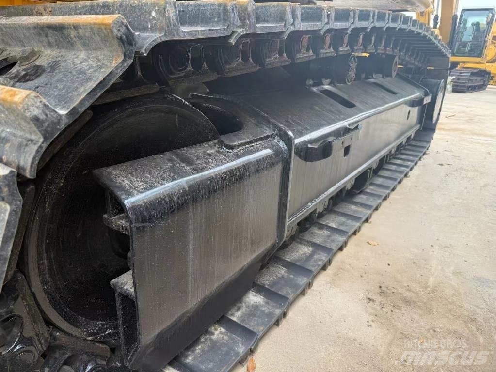 CAT 336 GC Pásové rýpadlá