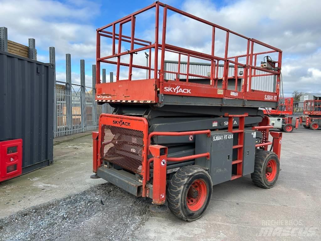 SkyJack SJ 8841 RT Nožnicové zdvíhacie plošiny