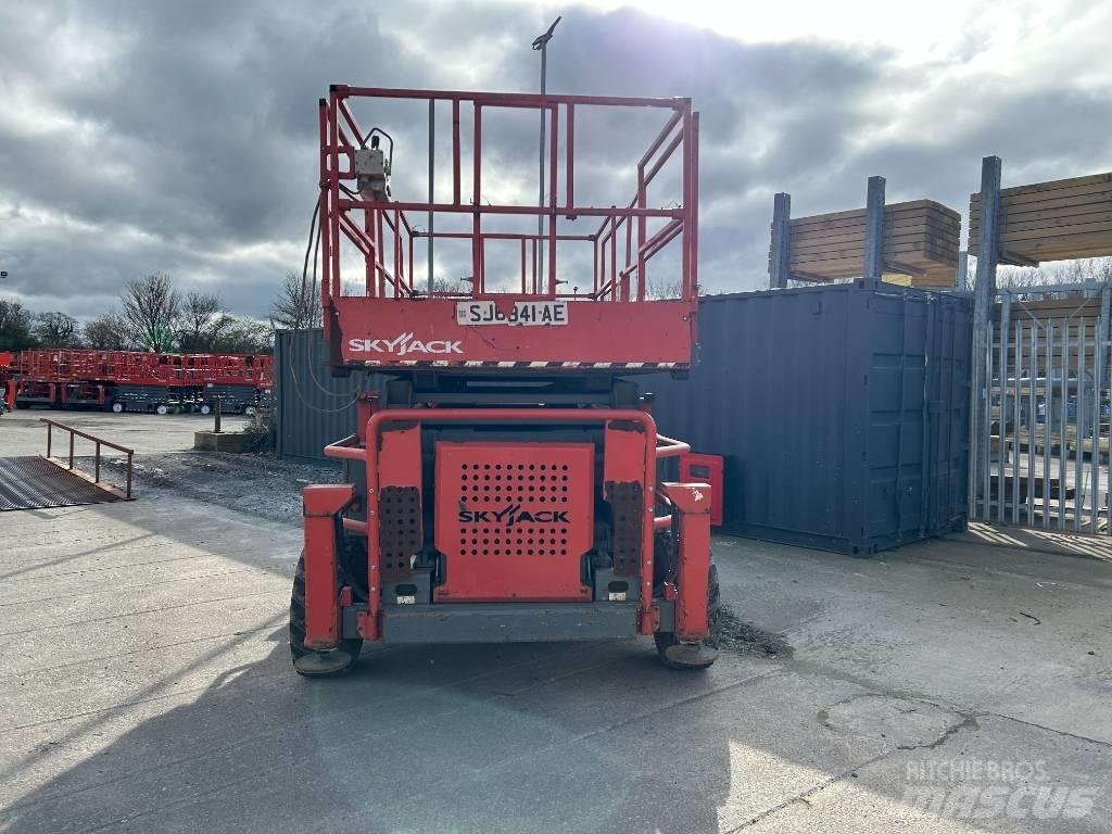 SkyJack SJ 8841 RT Nožnicové zdvíhacie plošiny