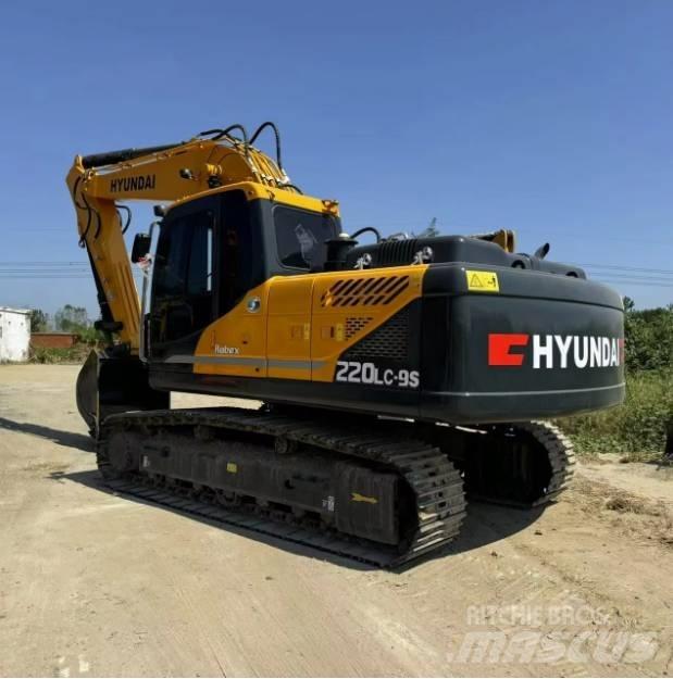 Hyundai R220-9S Pásové rýpadlá