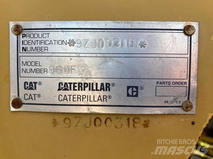CAT 960F Kolesové nakladače