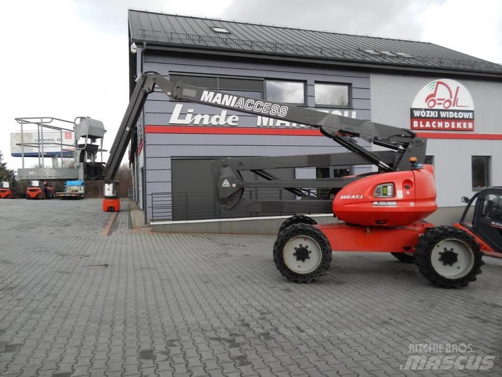 Manitou 200 ATJ Kompaktné samohybné kĺbové plošiny