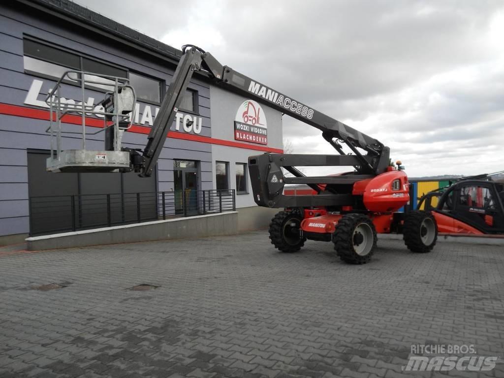 Manitou 200 ATJ Kompaktné samohybné kĺbové plošiny