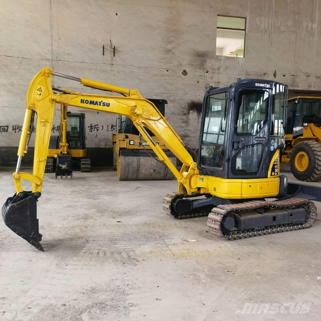 Komatsu PC30 Pásové rýpadlá