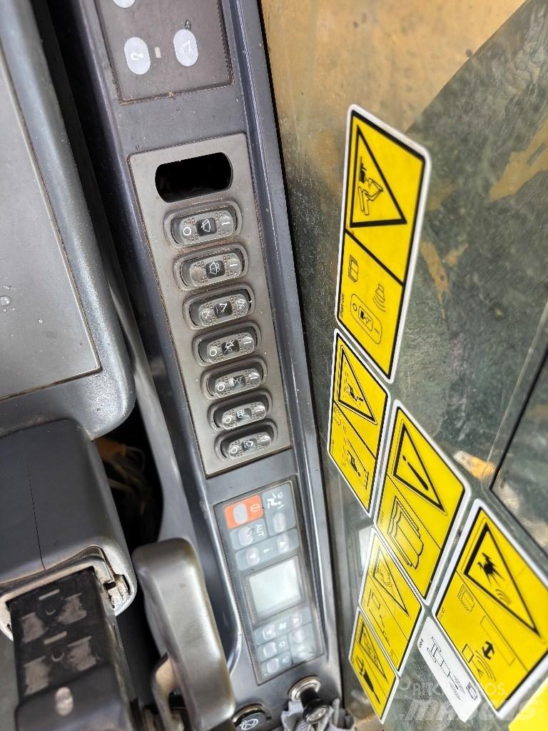 CAT 323 D LN Pásové rýpadlá