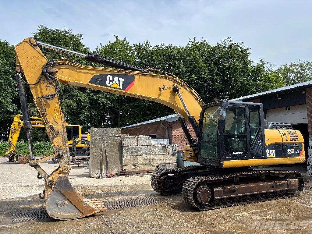 CAT 323 D LN Pásové rýpadlá