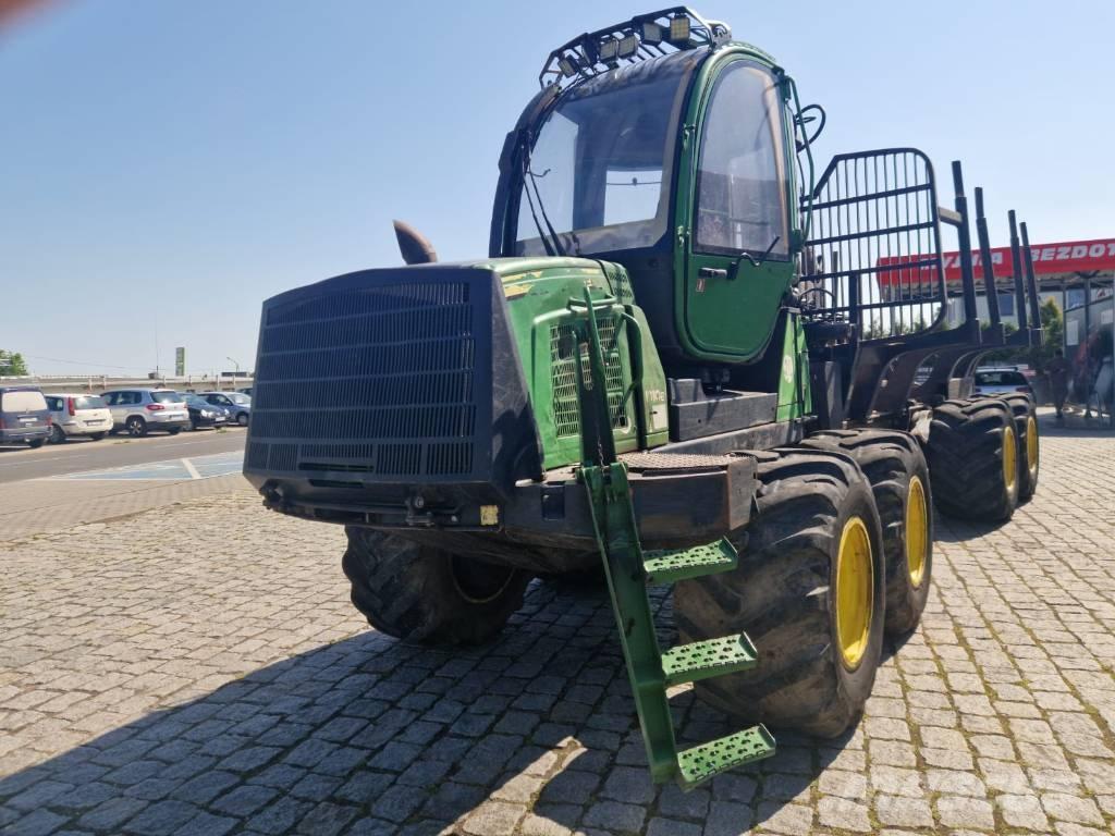 John Deere 1010 E Lesné traktory