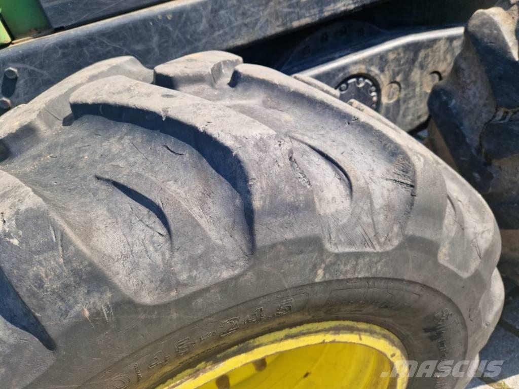 John Deere 1010 E Lesné traktory