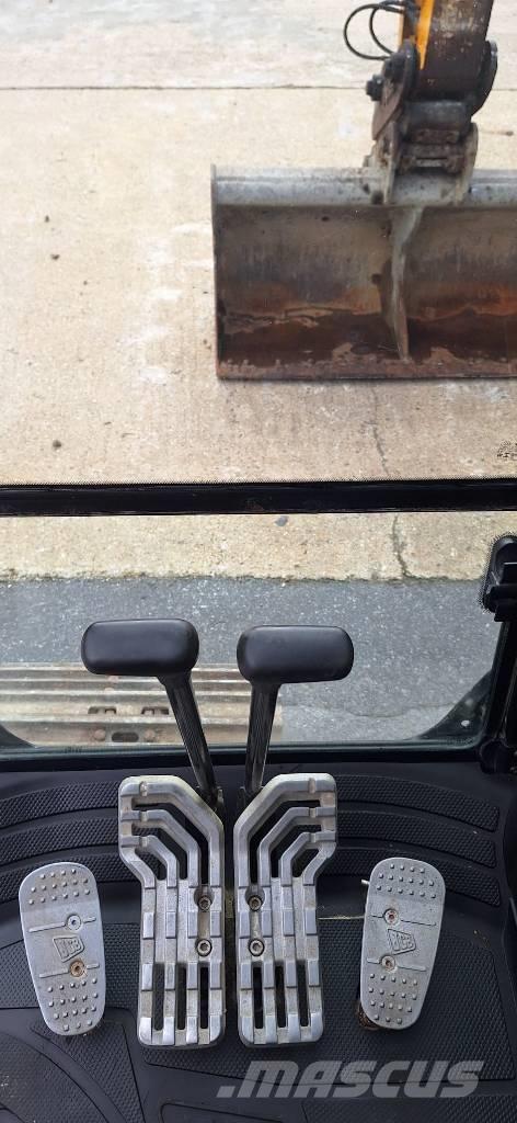 JCB JS 131 LC Pásové rýpadlá