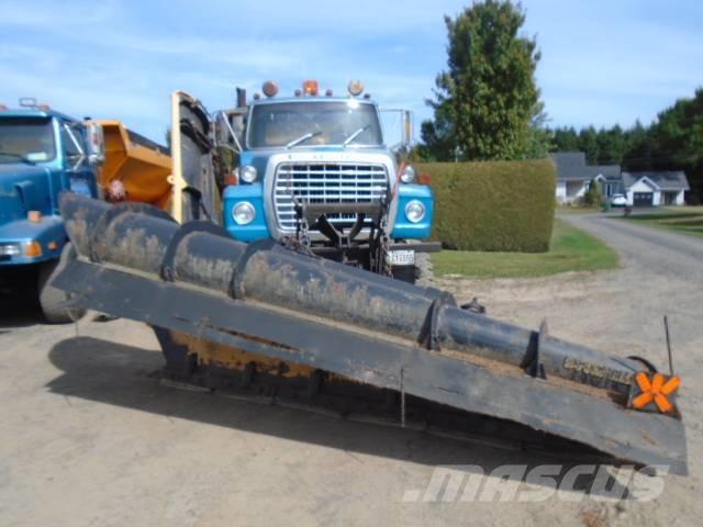 Ford LTL 9000 Snežné pluhy, predné snežné radlice