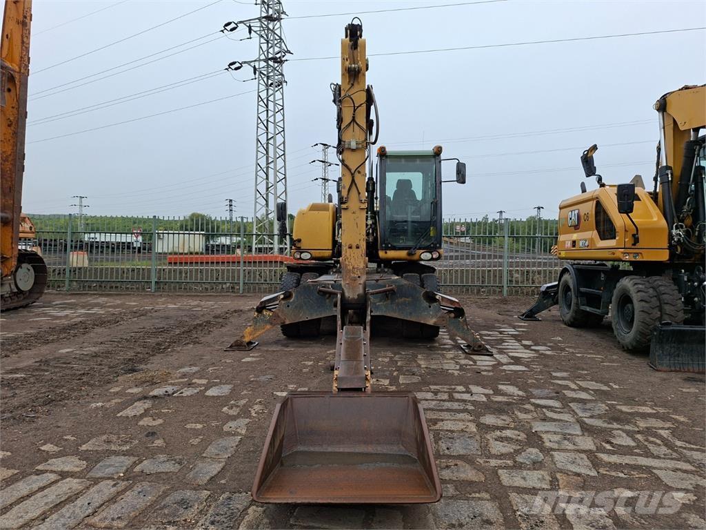 CAT M313D 4X4 Stavebníctvo - ostatné