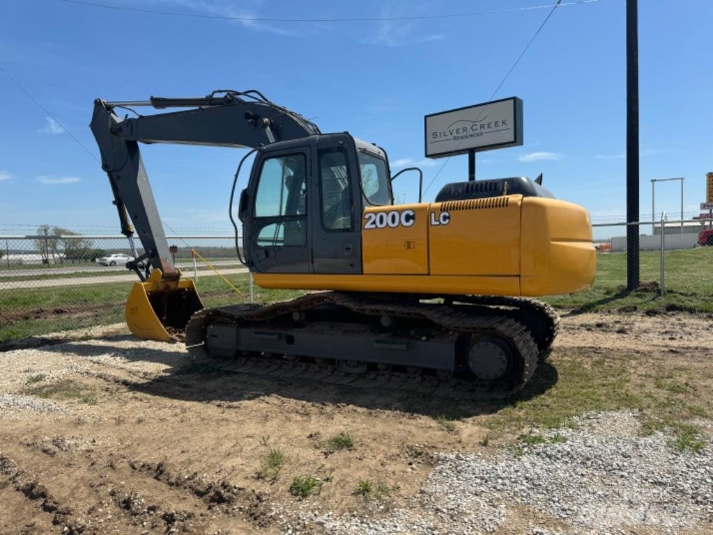 DEERE 200 LC Pásové rýpadlá