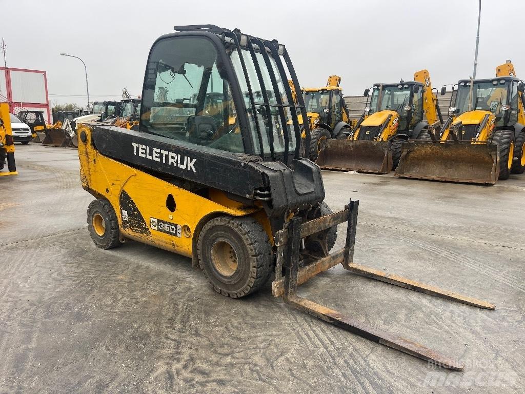 JCB TLT 35 Teleskopické manipulátory
