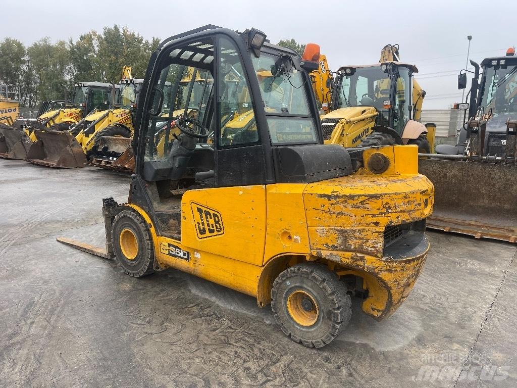 JCB TLT 35 Teleskopické manipulátory