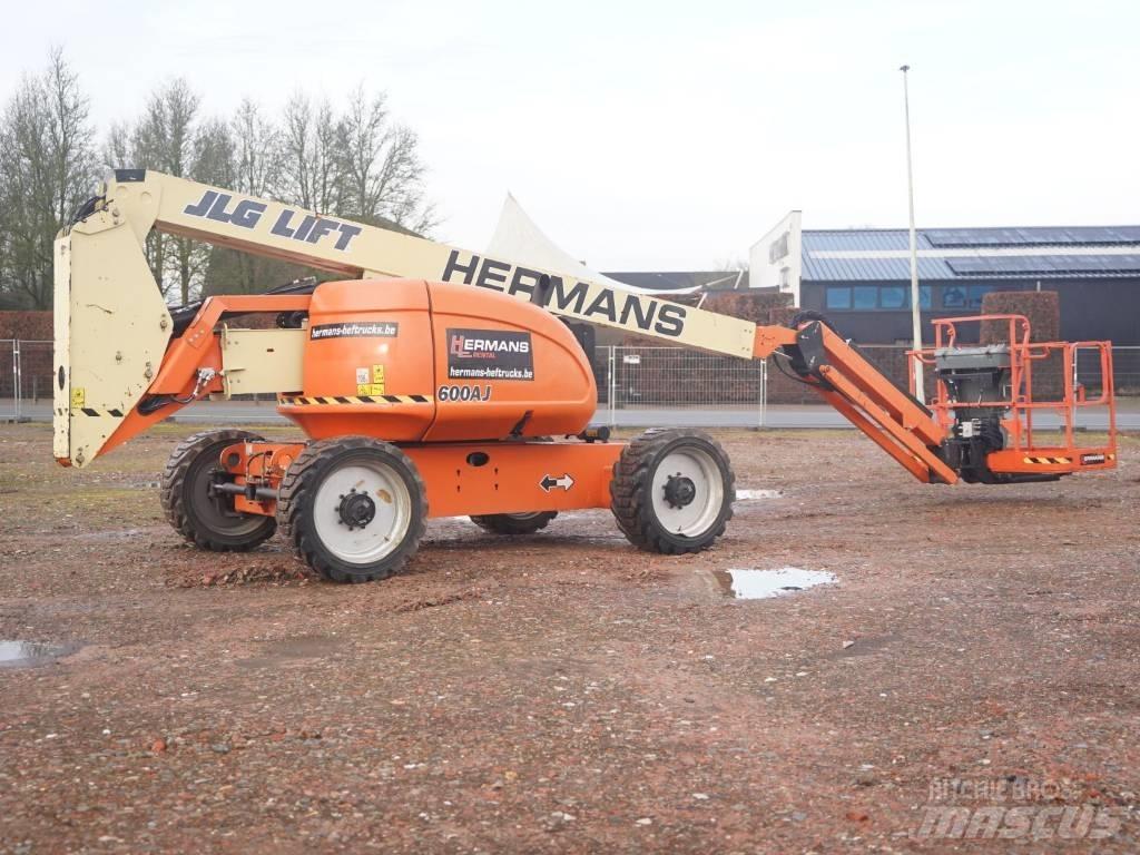 JLG 600 AJ Kĺbové plošiny