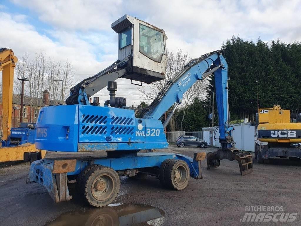 Fuchs MHL 320 Stroje pre manipuláciu s odpadom