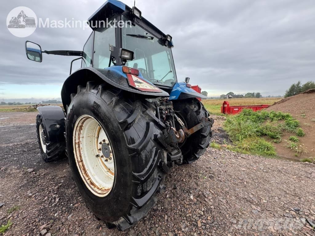 New Holland 8560 Traktory