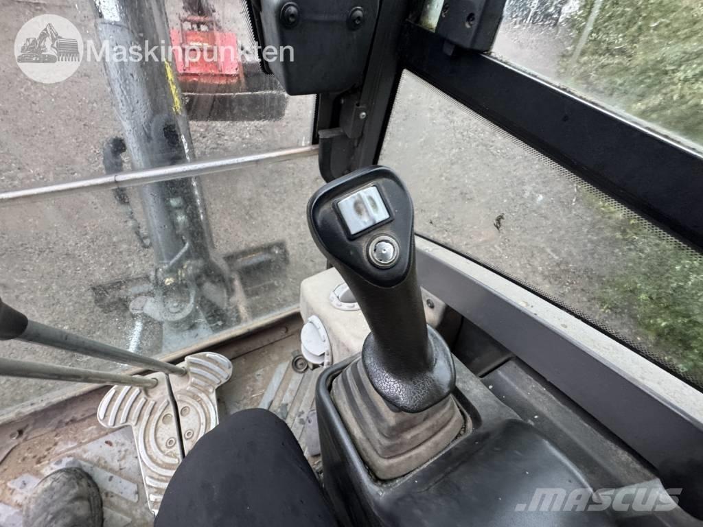 New Holland 8560 Traktory