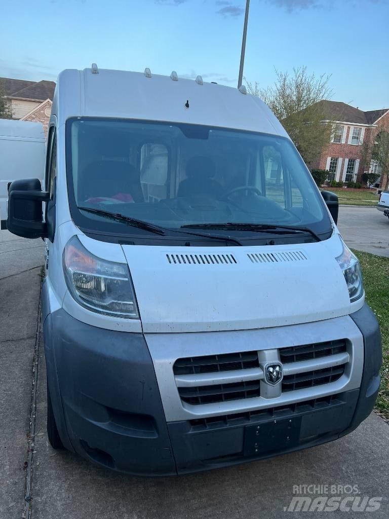 Dodge promaster Skriňová nadstavba