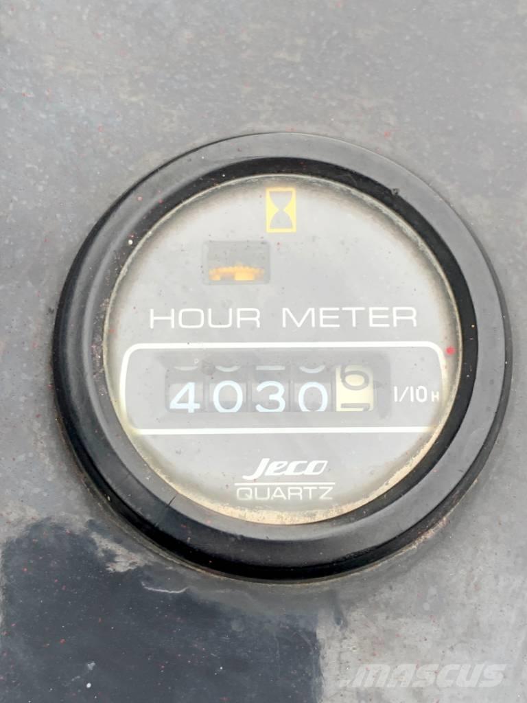 Unic URW 376 Minižeriavy