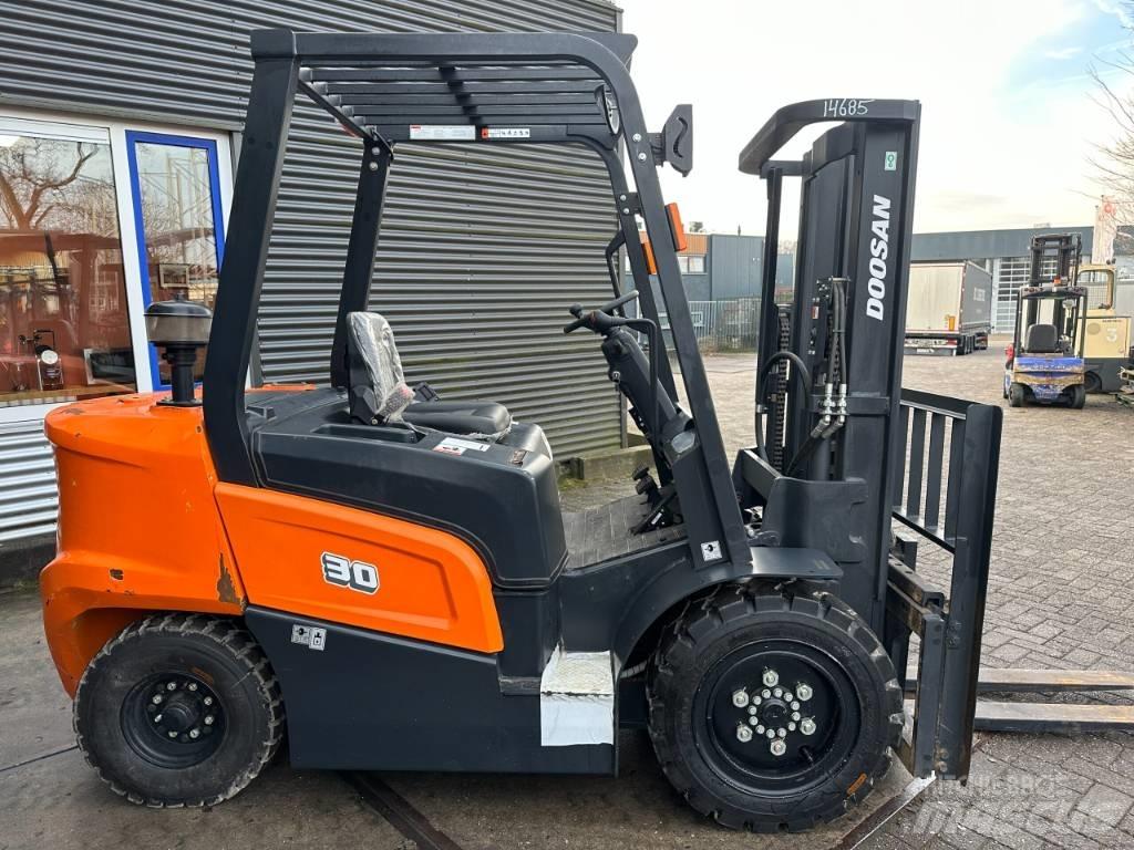 Doosan D30NX Dieselové vozíky
