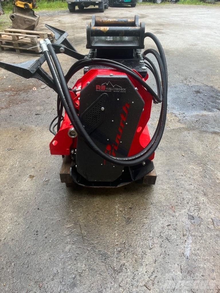 Menzi Muck M545x Špeciálne bagre