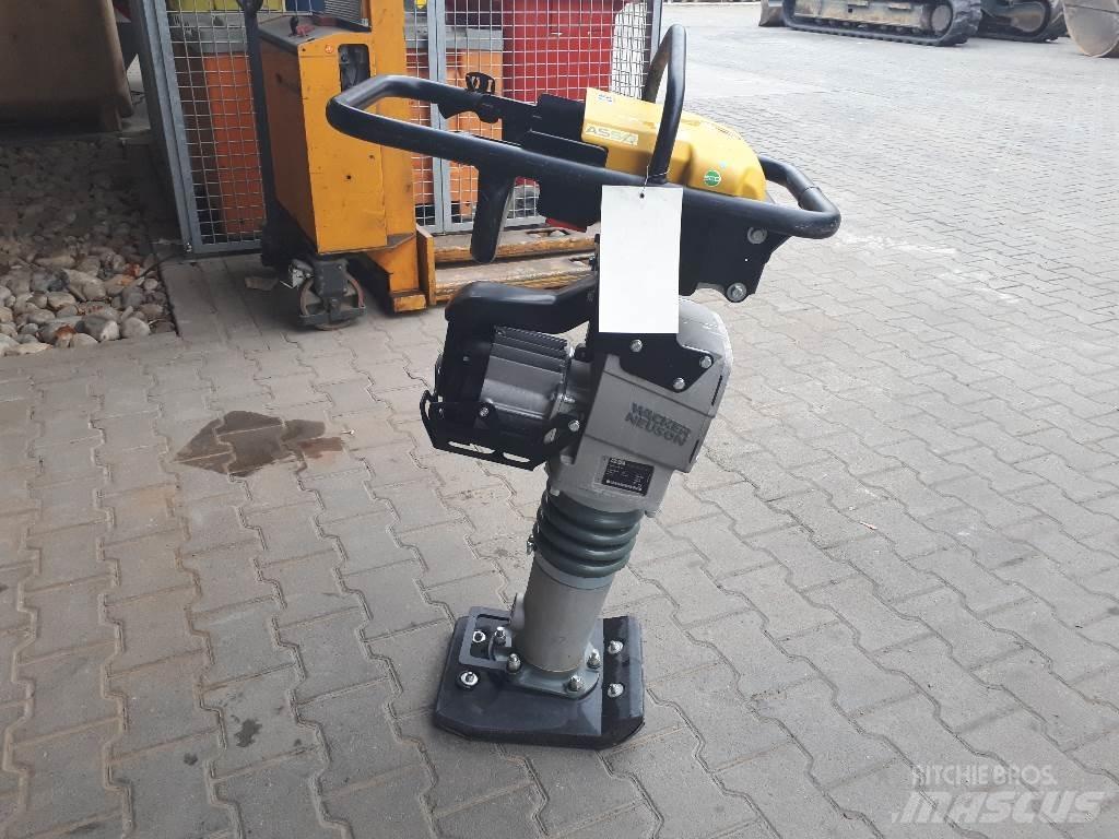 Wacker Neuson AS50 Vibračné zhutňovače