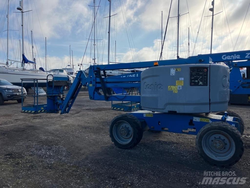 Genie Z 45/25 J Kĺbové plošiny