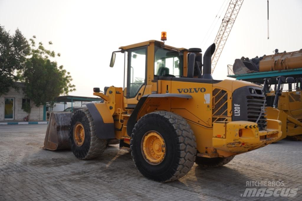 Volvo L 120 F Kolesové nakladače
