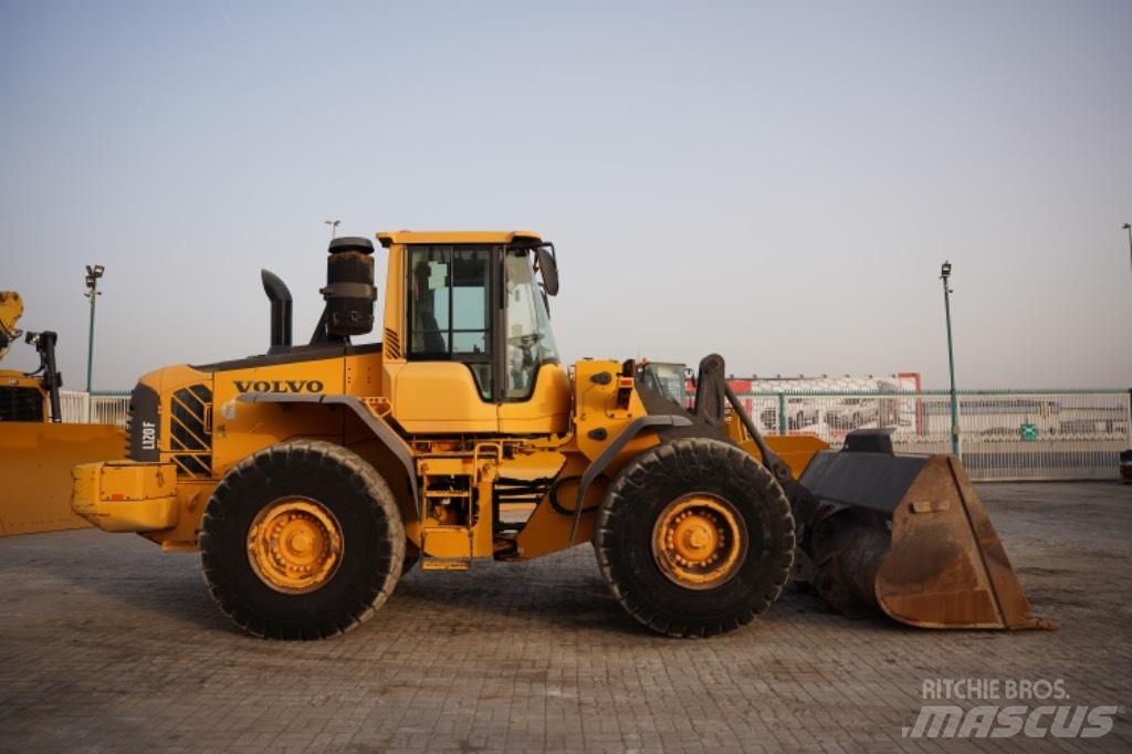Volvo L 120 F Kolesové nakladače