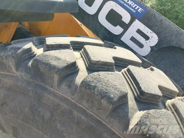JCB 427 ZX Kolesové nakladače
