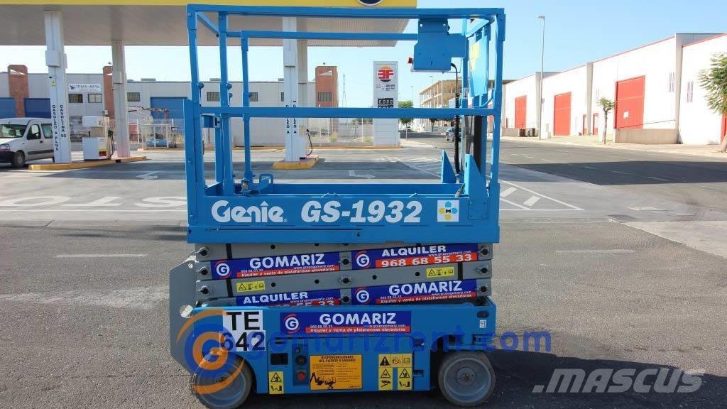 Genie GS 1932 Nožnicové zdvíhacie plošiny