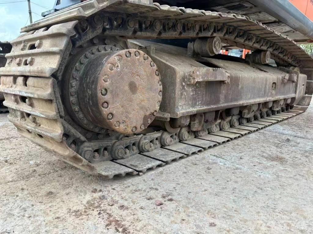 Hitachi ZX 330 Pásové rýpadlá