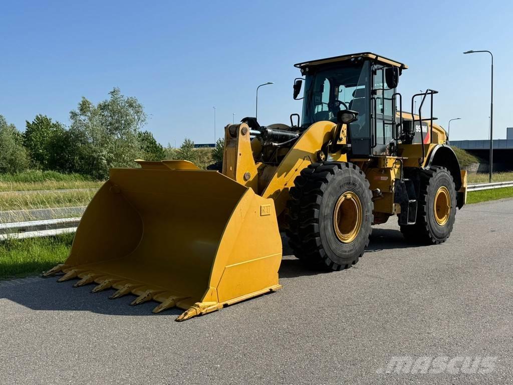 CAT 950M Kolesové nakladače