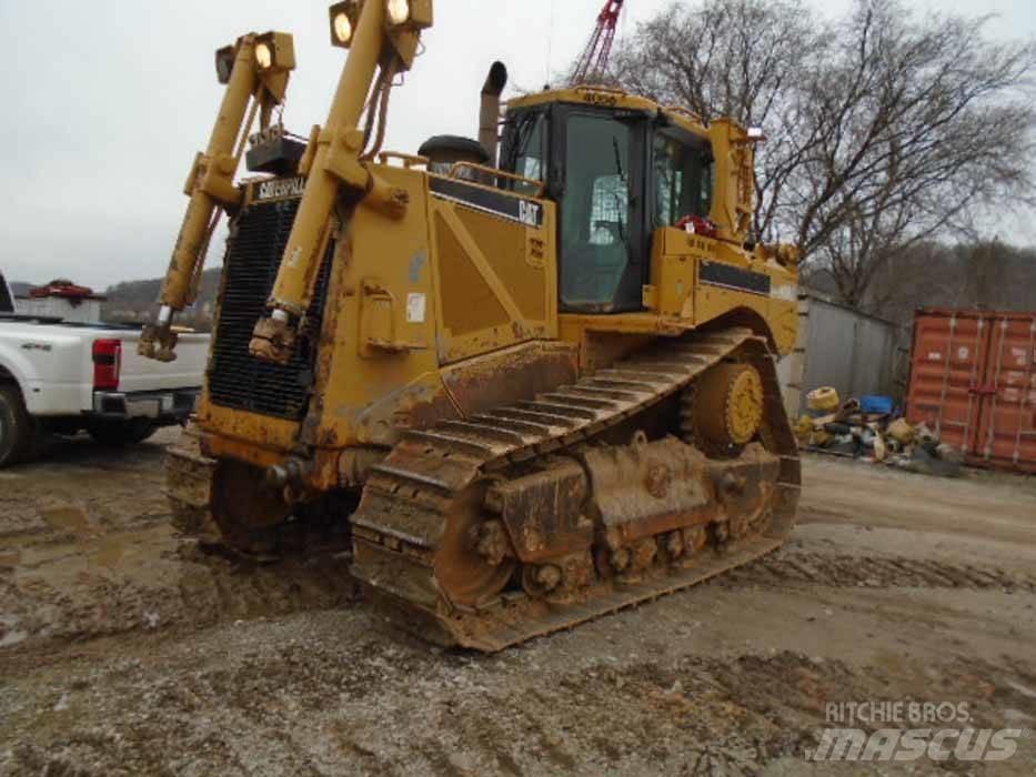 CAT D 8 T Pásové dozéry