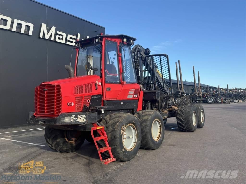 Komatsu 845 Lesné traktory
