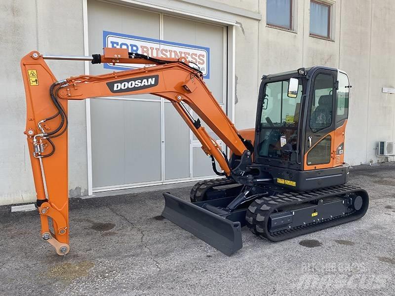Doosan DX 63-3 Mini rýpadlá < 7t