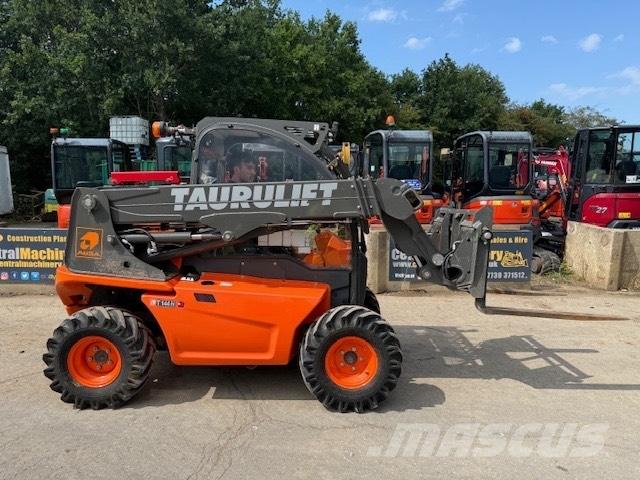 Ausa T 144 H Teleskopické manipulátory