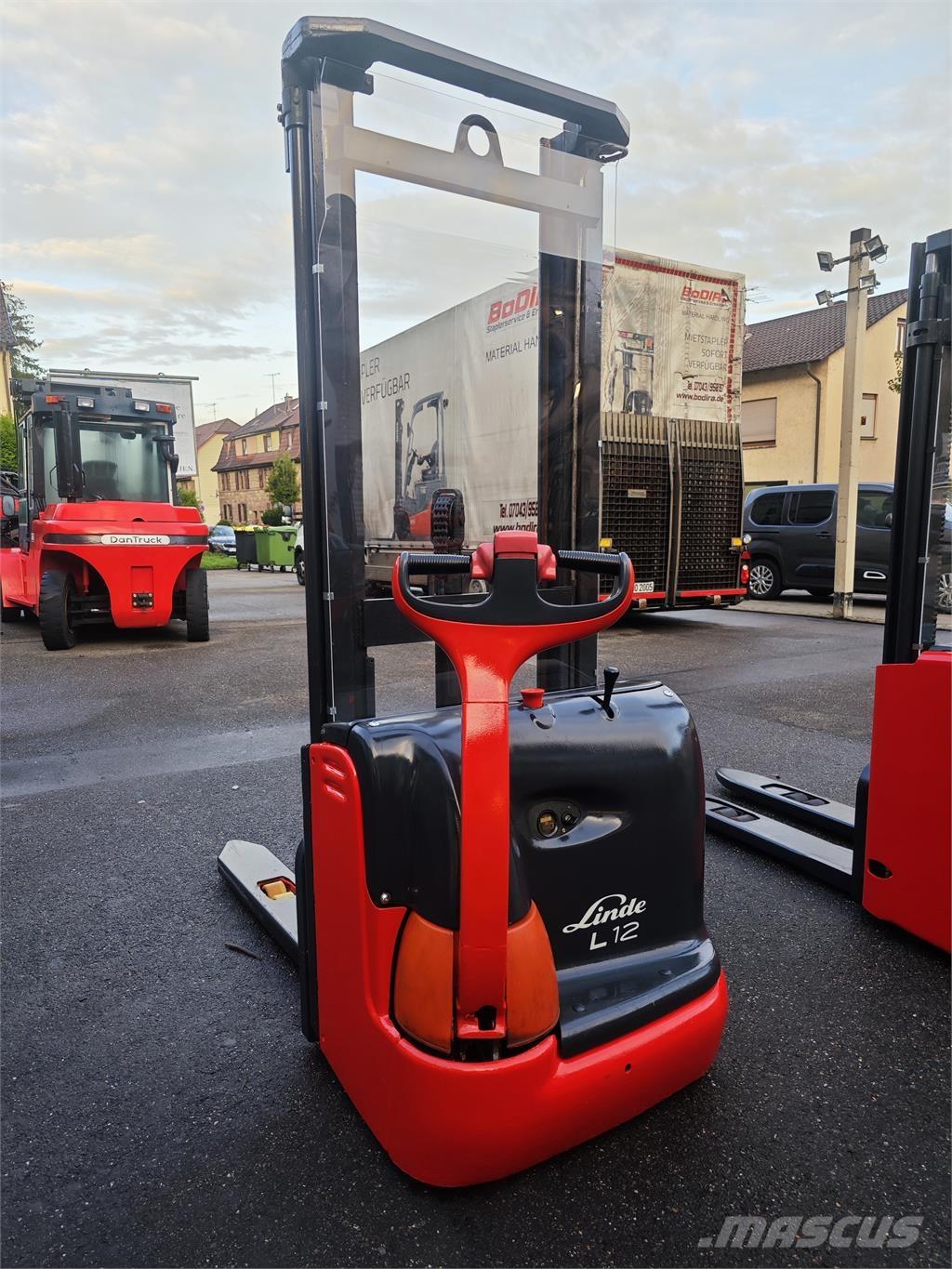 Linde L 12 Samohybné vozíky