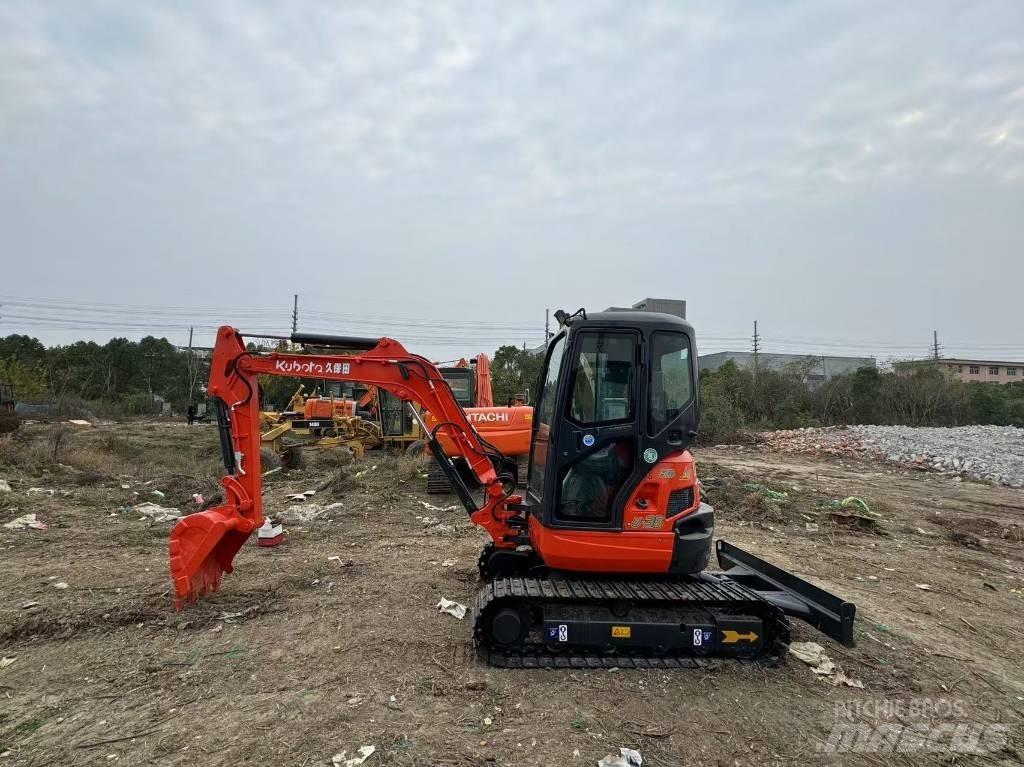 Kubota U 35 Mini rýpadlá < 7t
