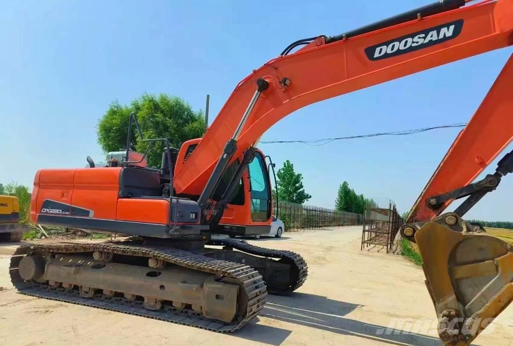 Doosan DX 200 Pásové rýpadlá